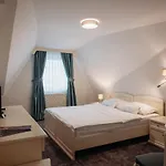 Hotel Kunst Nature Hotel 3*