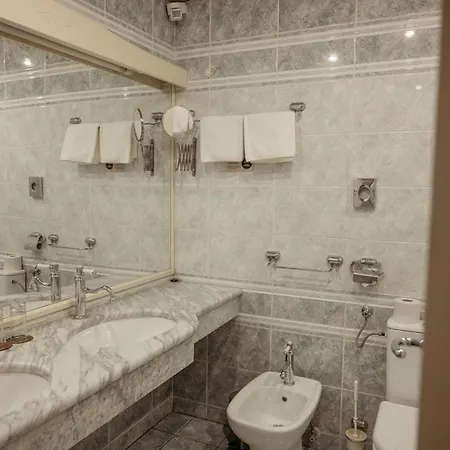 Hotel Kunst 4*