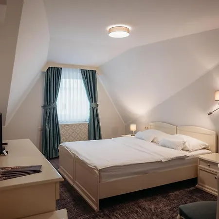 Hotel Kunst 4*