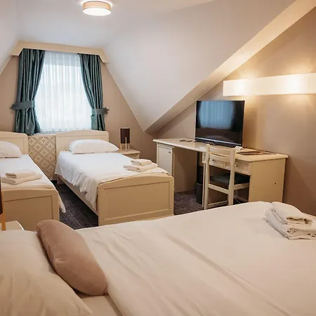 Hotel Kunst 4*