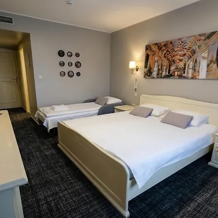 Hotel Kunst 4*